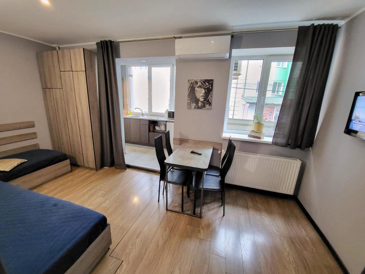 Like Home On Zaliznychna 3 Ivano-Frankivsk Eksteriør bilde